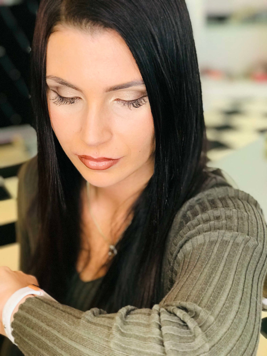 professionelles Make-up im Friseursalon von Iris Franziska